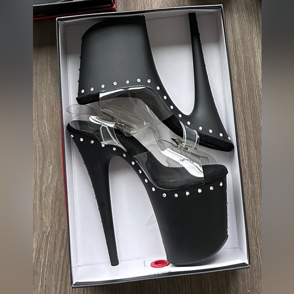 Clear & Black Crystal Lined Pleaser’s